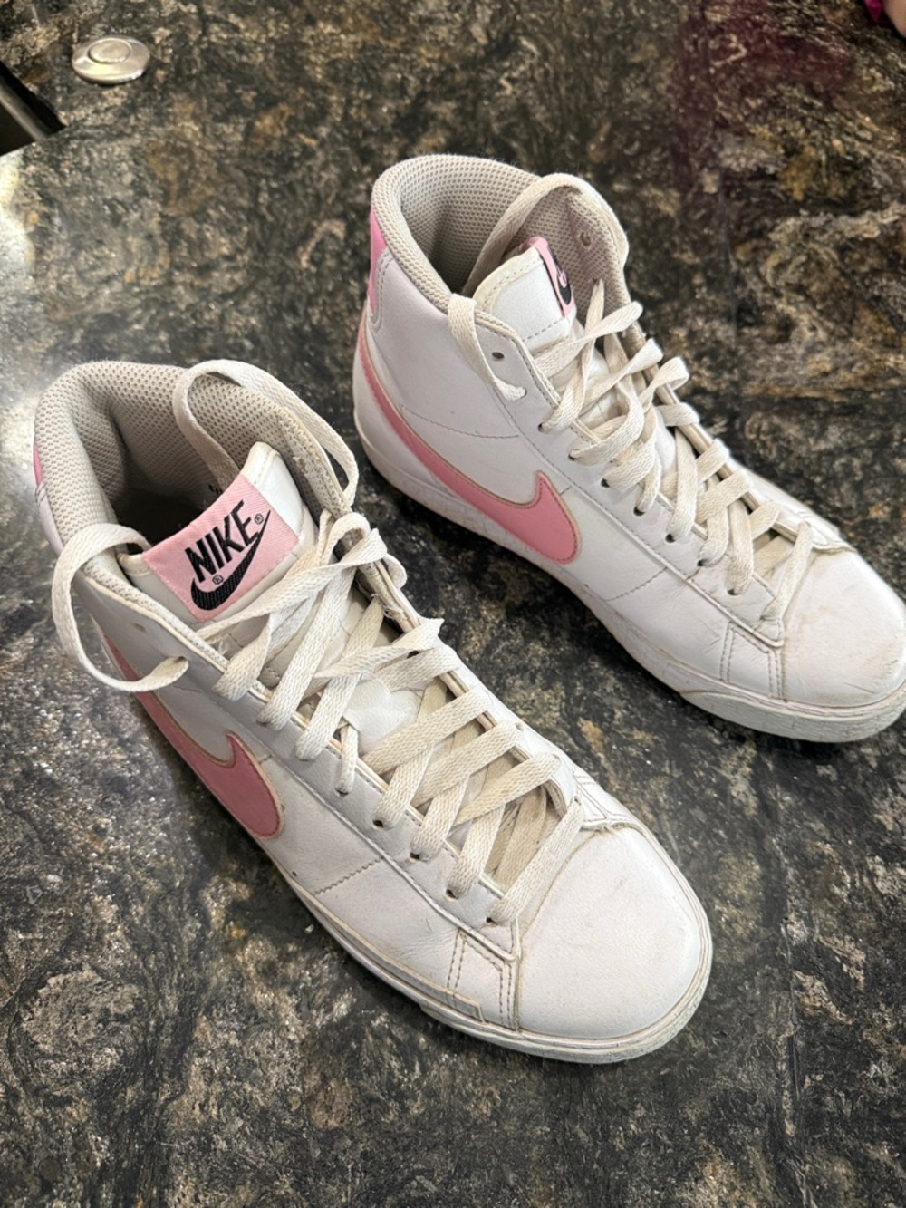 Nike Women’s High-Top Sneakers in White with Pink Swoosh